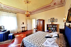 Elegante storica villa a San Miniato